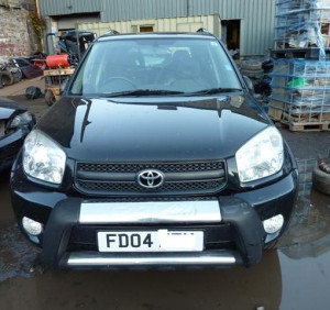 Toyota Rav4 breaking Parts 2004