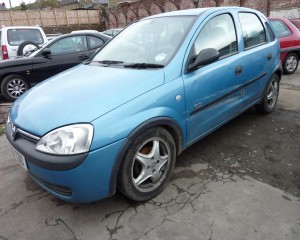 Vauxhall Corsa C breaking parts