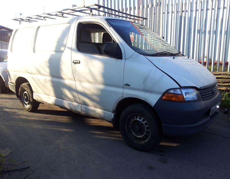 Toyota Hiace breaking for parts 2.5 D4D Van