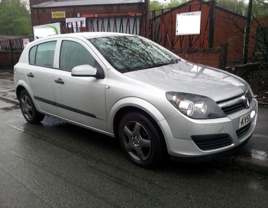 Vauxhall Astra breaking parts Life MK5