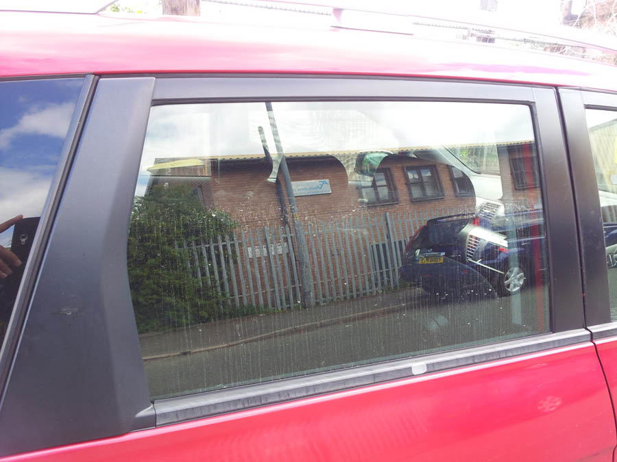 Honda FRV I-VTEC SE door-window-glass-driver-side-rear