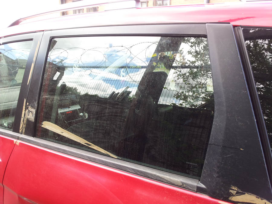 Honda FRV I-VTEC SE door-window-glass-passenger-side-rear