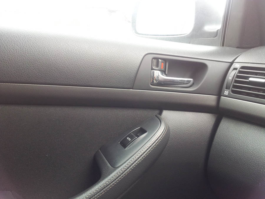 Toyota Avensis T3-X window-switch-passenger-side-front