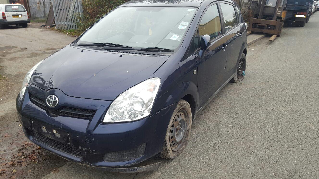 Toyota Corolla Verso breaking Parts Spares T2 1.6 VVTI 2009