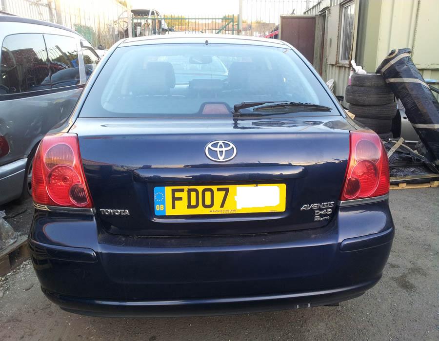 Toyota Avensis T Spirit breaking parts spares 2.2 D4D 2007