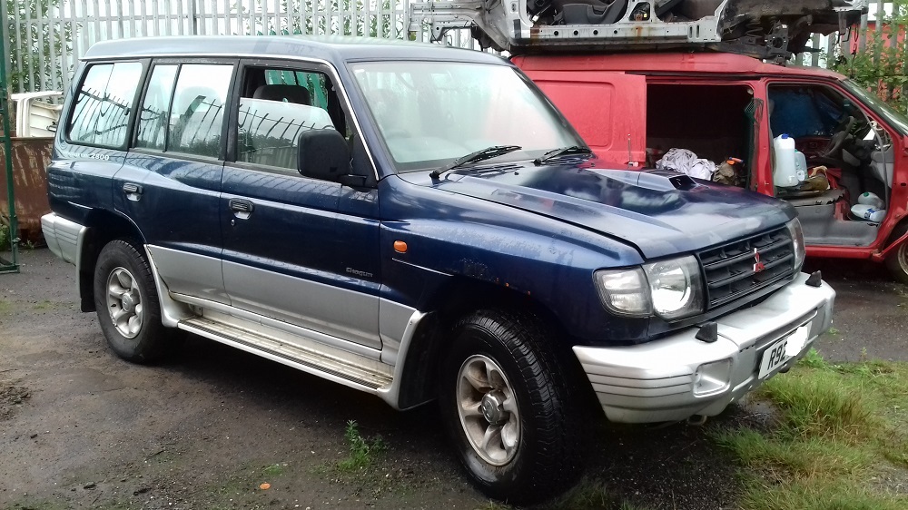 Mitsubishi Shogun MK2 Breaking Parts Spares 1998 2.8 Turbo Diesel LWB