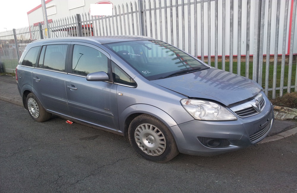 Vauxhall Zafira Breaking Parts Design CDTI MK2 B 1.9 2005-2014