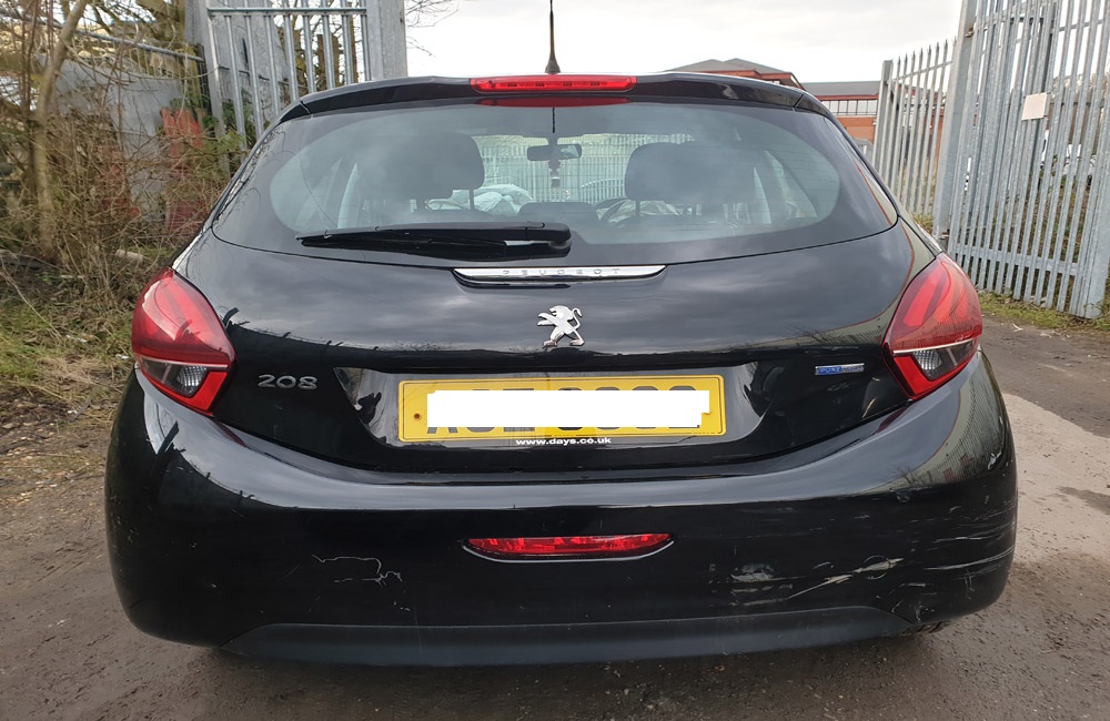 Peugeot 208 Breaking Parts Spares Puretech Active 2015 1.2 Petrol