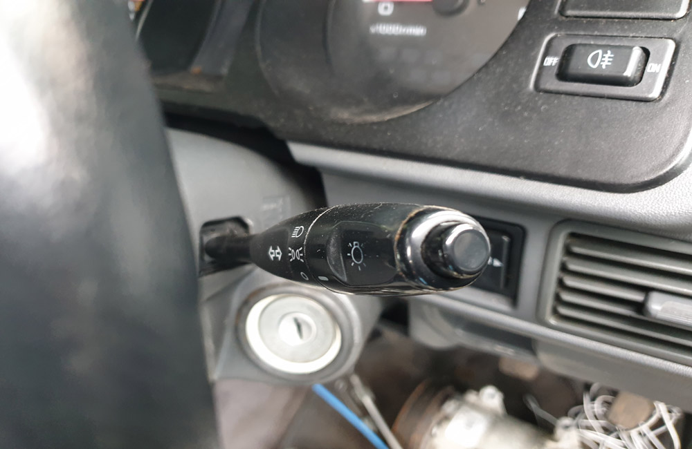 Mitsubishi Shogun GLS TD LWB Headlight and indicator stalk
