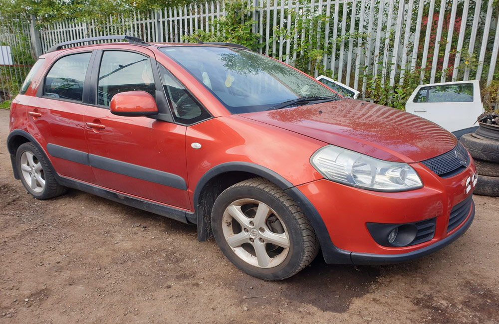 Suzuki SX4 GLX Wheel hub passenger side rear