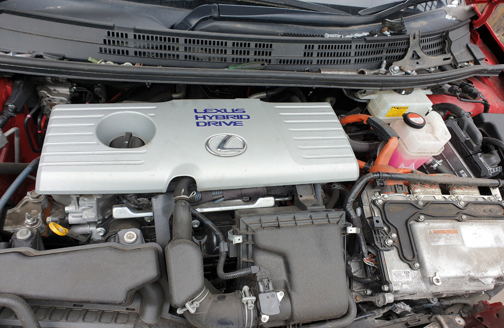 Lexus CT 200H SE Air filter box