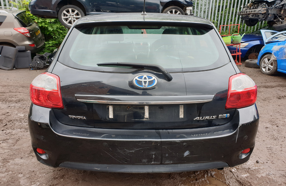 Toyota Auris T Spirit breaking parts spares 1.8 Hybrid Electric 2010-2012