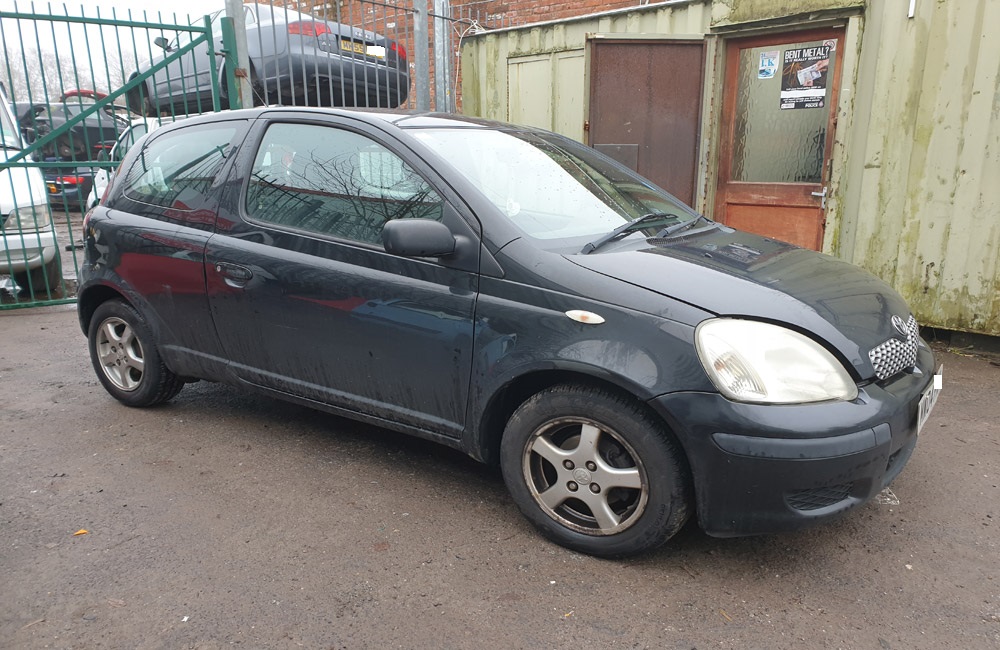 Toyota Yaris breaking parts spares 1999-2006 3 Door Black 1SZ-FE Engine