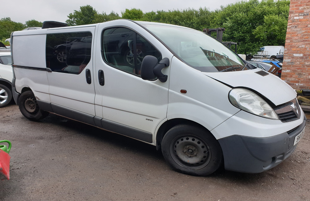 Vauxhall Vivaro Van breaking parts spares 2006-2014 M9R780 M73