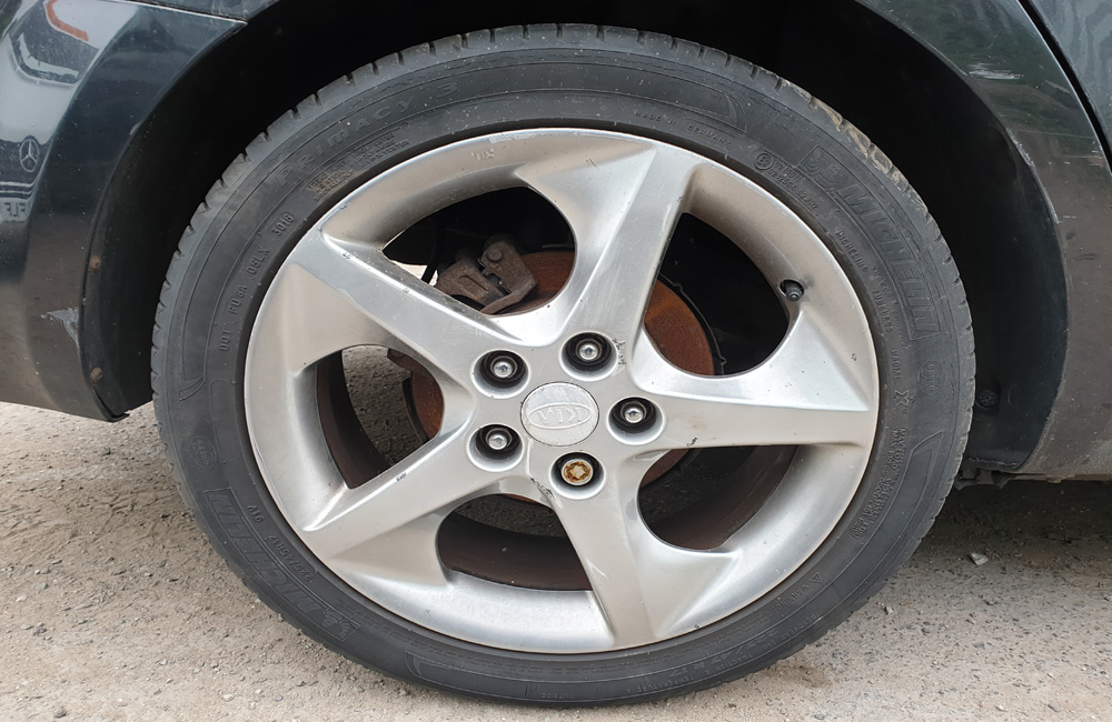 Kia Ceed Alloy wheel 2007-2012 17 inch 5 spoke | Car Breakers Northwest