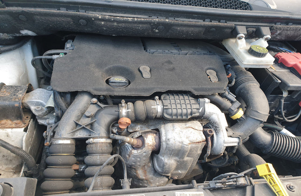 Peugeot Partner Van breaking spares parts 2012-2015 1.6 HDI White