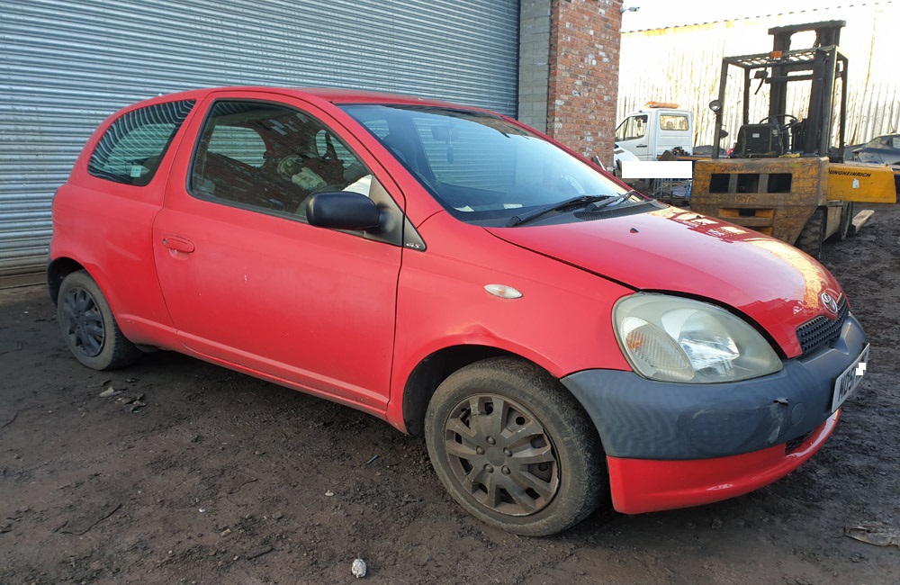 Toyota Yaris GS Breaking Parts Spares 1999-2003 3 Door