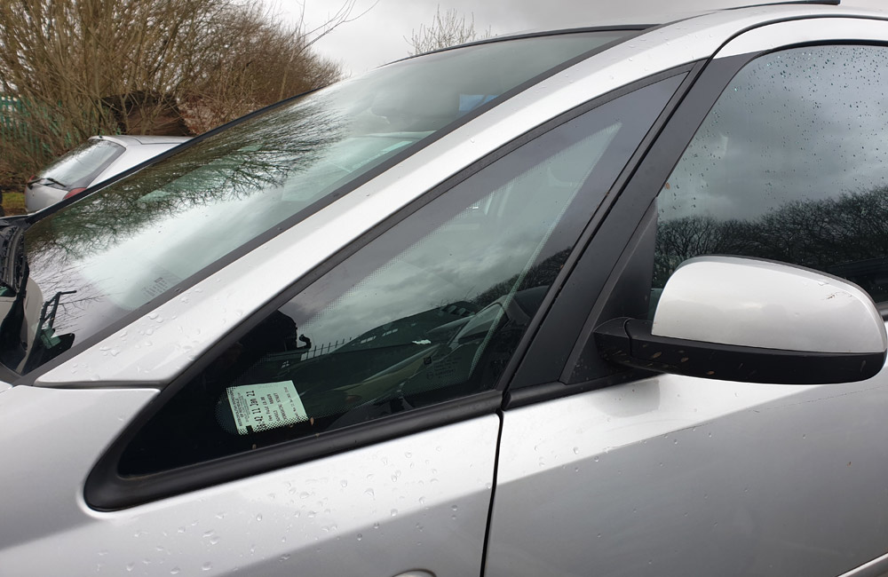 Vauxhall Meriva Design 16V Quarter window glass passenger side front