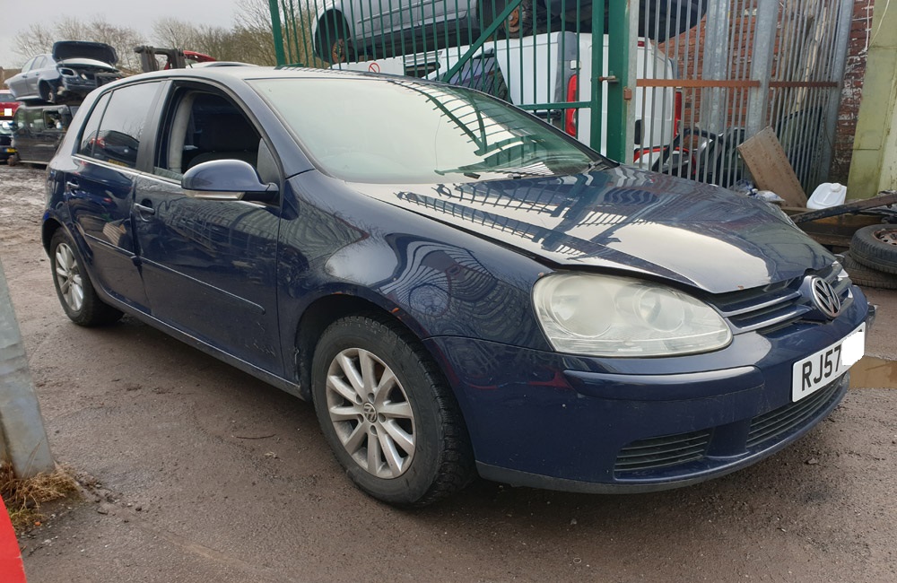 VW Golf Match TDI Glove box