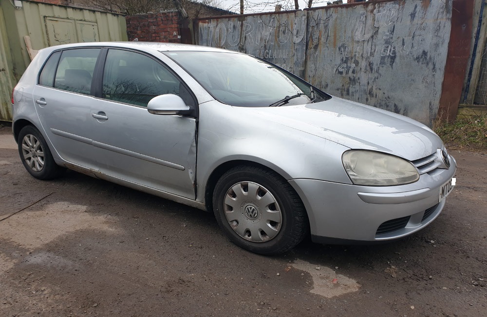 VW Golf MK5 SE breaking spares parts 1.9 TDI Silver 5 door