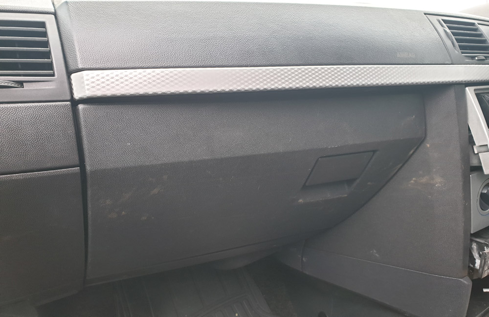 Vauxhall Meriva Design 16V Glove box