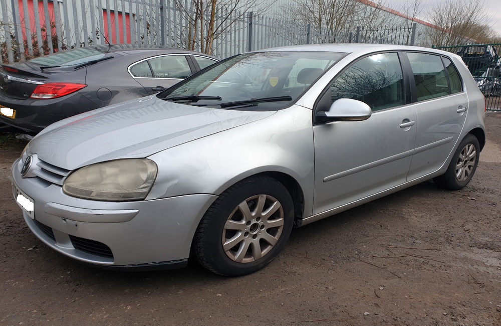 VW Golf MK5 SE breaking spares parts 1.9 TDI Silver 5 door