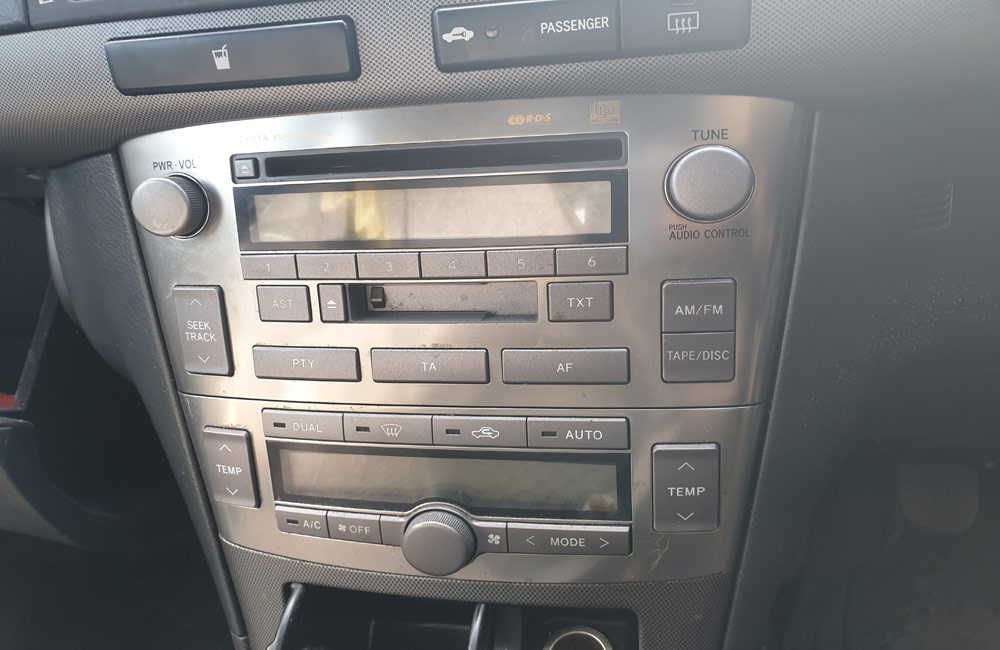 Toyota Avensis T Spirit D4D CD Player
