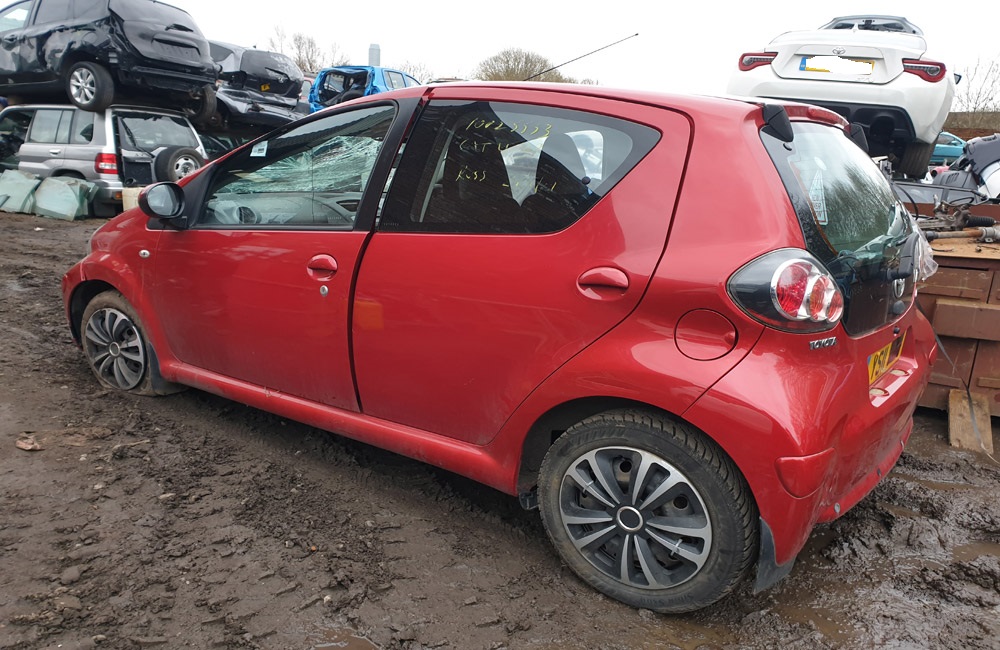 Toyota Aygo MK1 breaking spares parts VVT-I ICE MM Semi Automatic