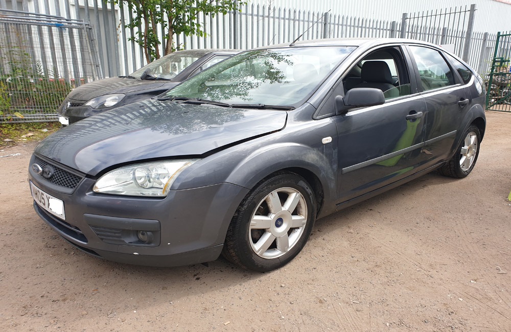 Ford Focus Sport breaking spares parts MK2 1.6 Magnum Grey