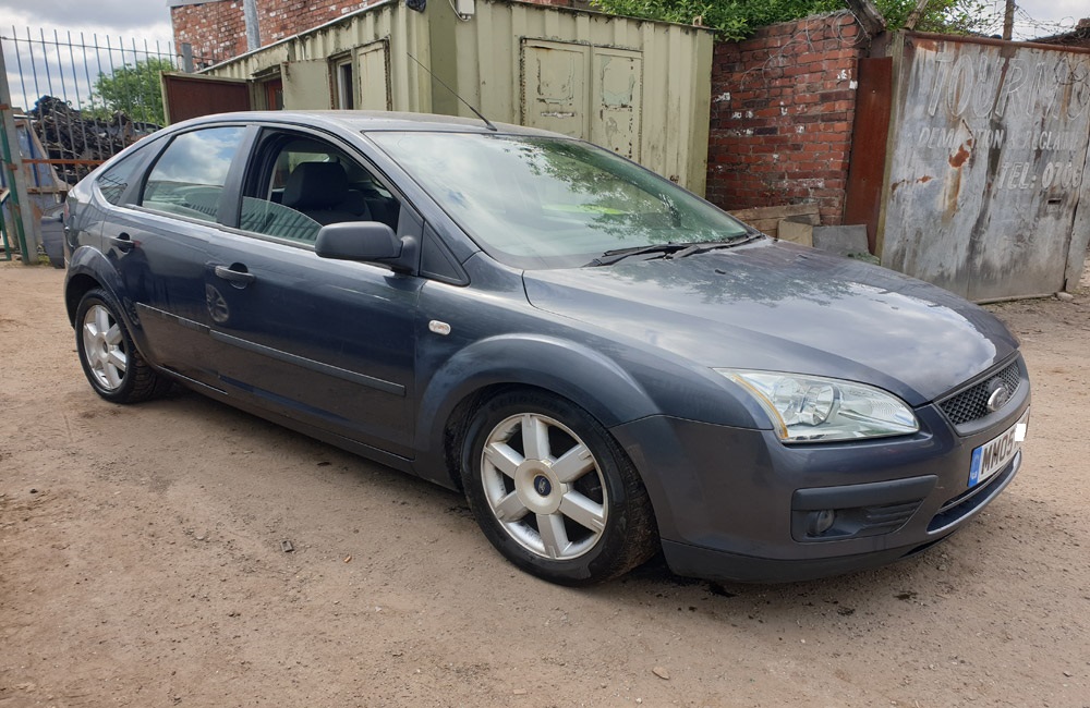 Ford Focus Sport breaking spares parts MK2 1.6 Magnum Grey