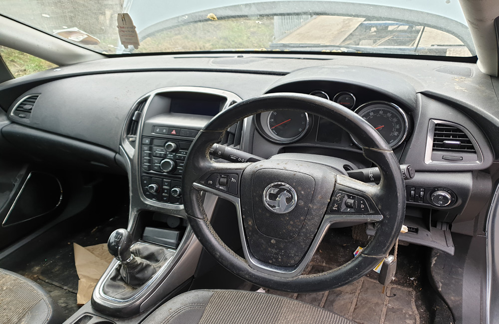 Vauxhall Astra J SE Breaking Spares Parts GEV Grey 1.6 Engine Gearbox