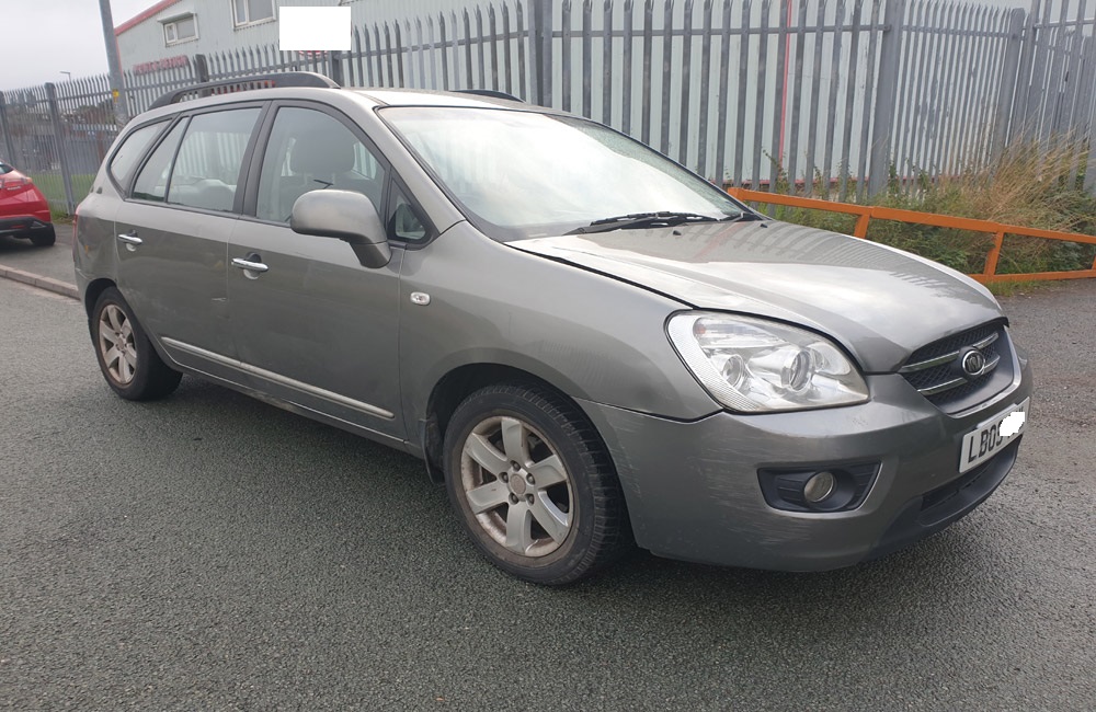 Kia Carens MK2 breaking spares parts GS CRDI 2006-2012 IM Silver