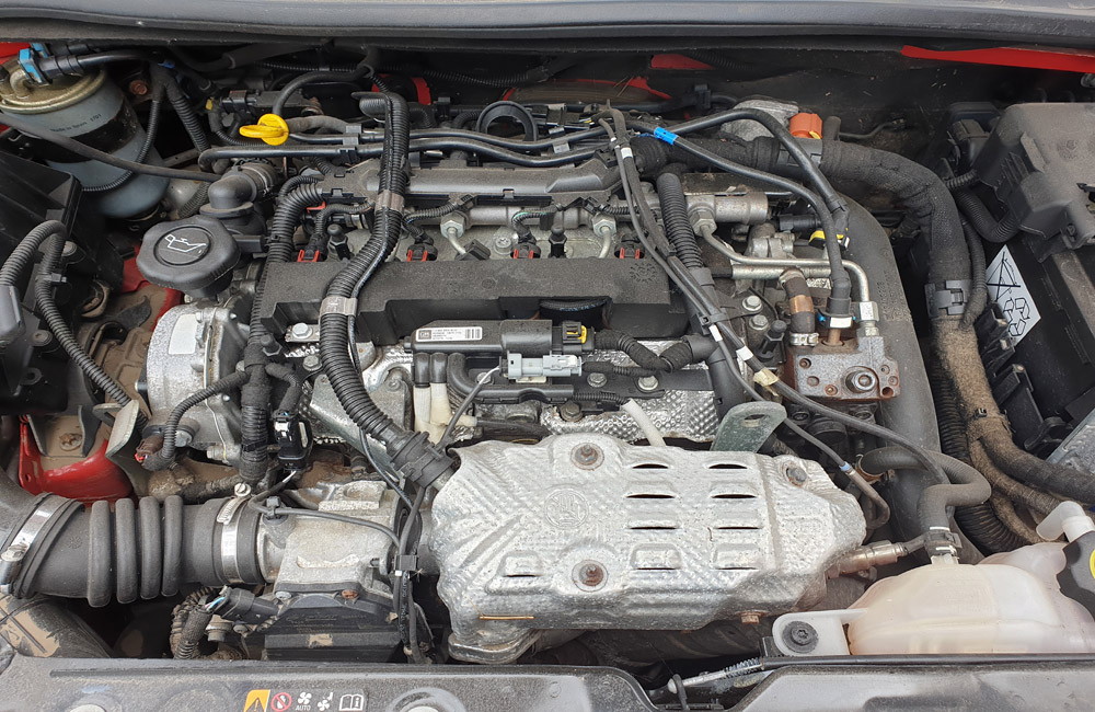 Vauxhall Corsa E CDTI Design breaking spares parts B13DTE